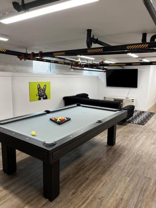 Modern Apartment With Pool Table! Pet-Friendly! Колумбус Экстерьер фото